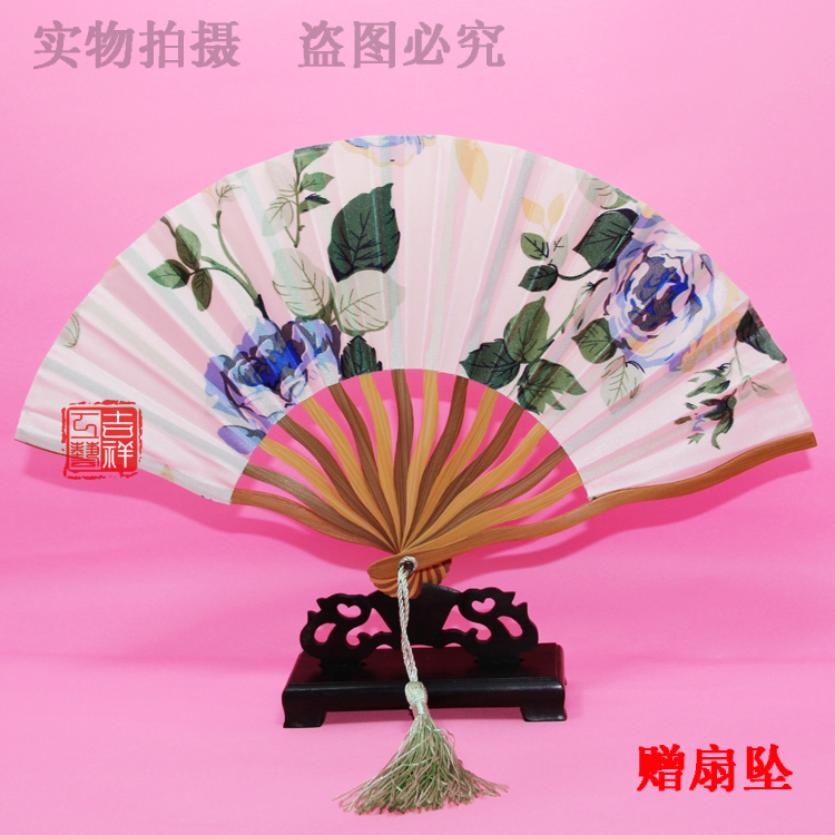 日本和风竹扇子 女式真丝小折扇中国风礼品工艺扇带坠绢扇