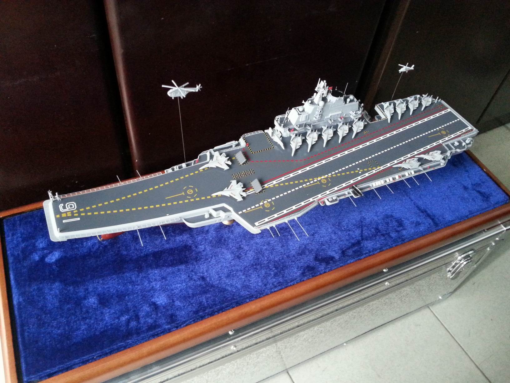 中国海军辽宁号航母模型