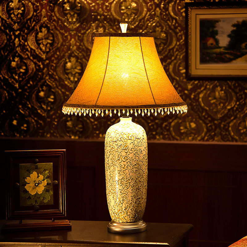 欧式台灯 奢华时尚客厅卧室床头灯欧式古典台灯 树脂台灯婚庆礼物