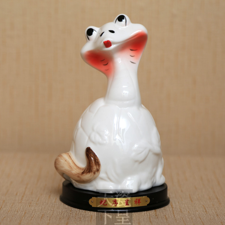 中国白中国红灵蛇瓷器家居饰品生日礼物陶瓷十二12生肖蛇风水摆件