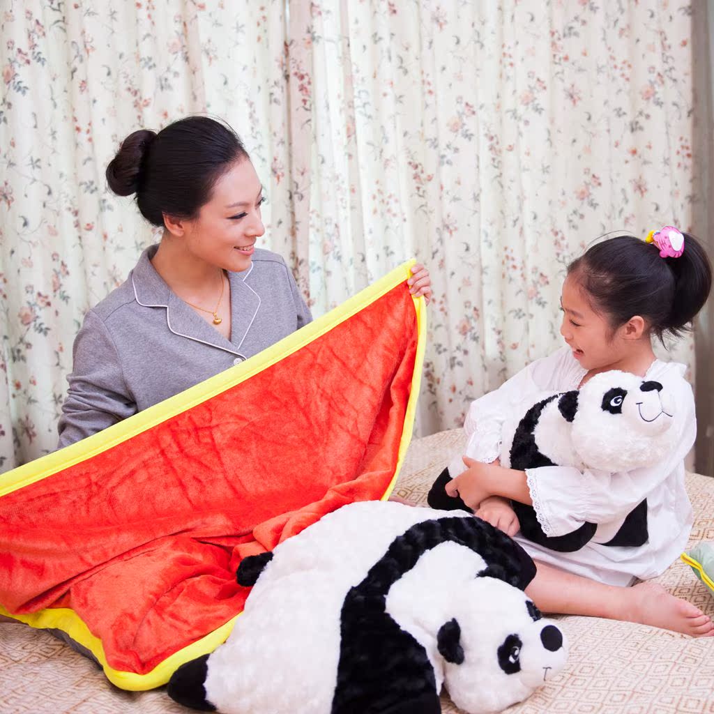火麒麟可爱熊猫卡通毛绒玩具公仔儿童靠垫抱枕被生日礼物防火逃生