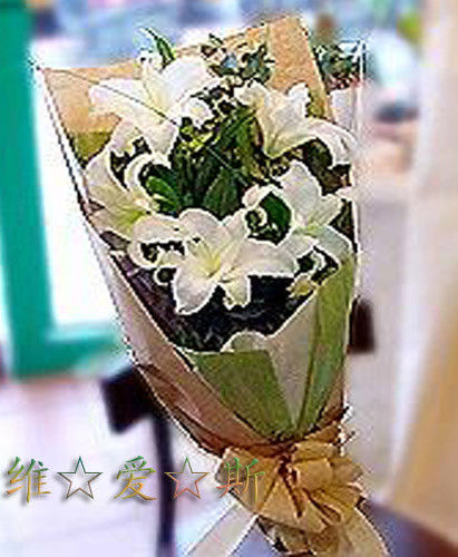 6枝白色香水百合花束女朋友生日鲜花速递上海普陀区静安区鲜花店