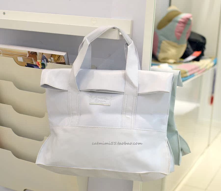 马上优惠日本杂志款 白色pu 手提包！很有时尚范儿！