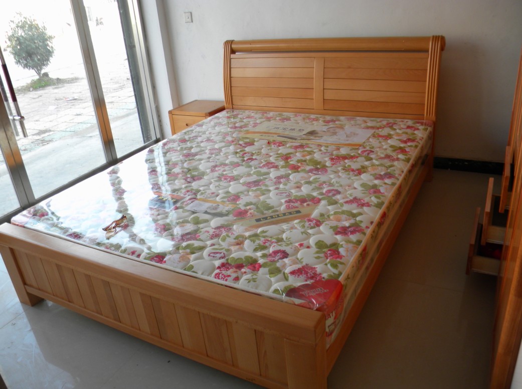 特价 榉木双人床 榉木床 实木双人床 简约实木家具1.8米 松木床板