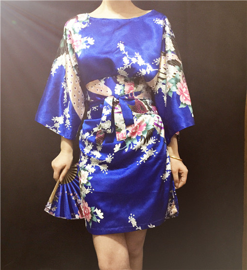 原创设计自制丝质孔雀印花日式和风优雅款式阔袖下摆开叉连衣裙