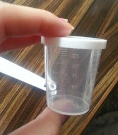 出口品质 食品级材质 30毫升透明塑料小量杯带盖子量杯量勺泡膜瓶