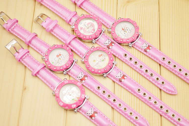 最新时尚Hello Kitty嘻哈款女生腕表 双重表盘闪钻卡通手表KT表