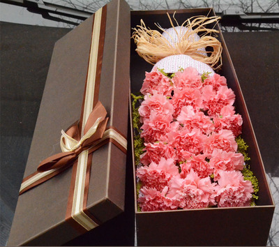 银川鲜花母亲节长形礼盒康乃馨鲜花束银川鲜花店送妈妈生日礼物