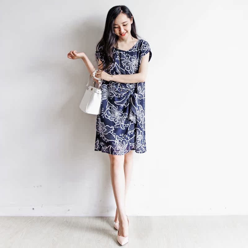 女王独家2015夏装新款韩版女装修身显瘦雪纺连衣裙子印花连身裙潮