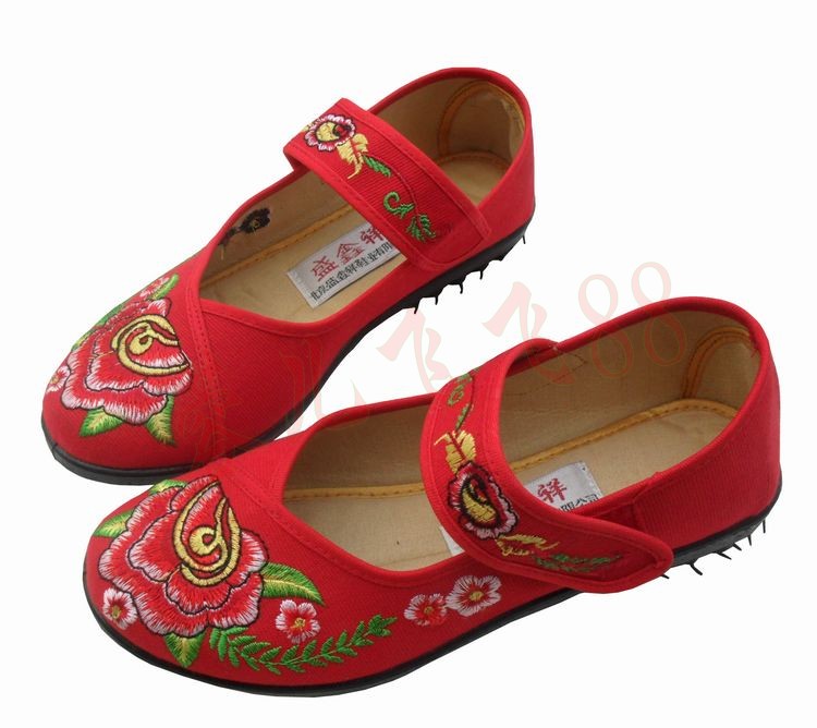 包邮老北京布鞋女鞋民族舞红色软底绣花鞋婚鞋女式舞蹈鞋单鞋舞鞋