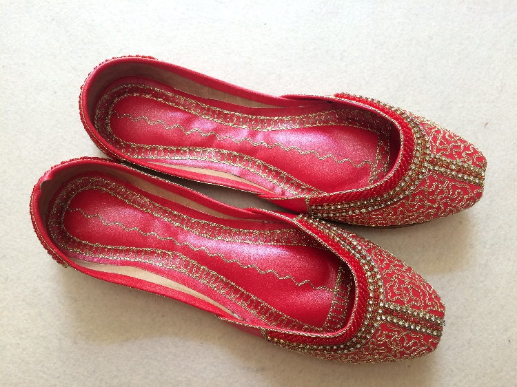 巴基斯坦手工精制牛皮鞋  精品镶钻 红色
