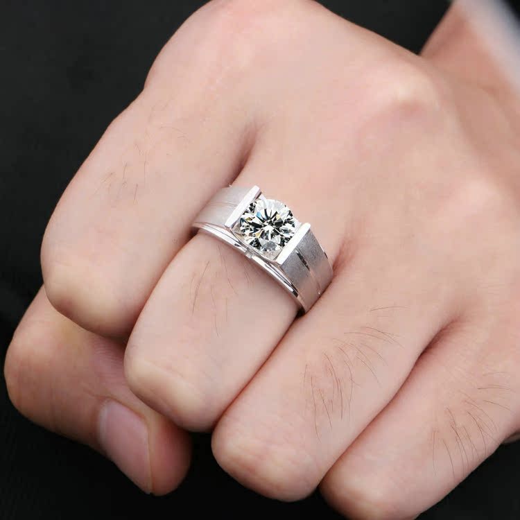 18K白金钻戒铂金钻石戒指情侣男士对戒指环1克拉裸钻男戒指送礼物