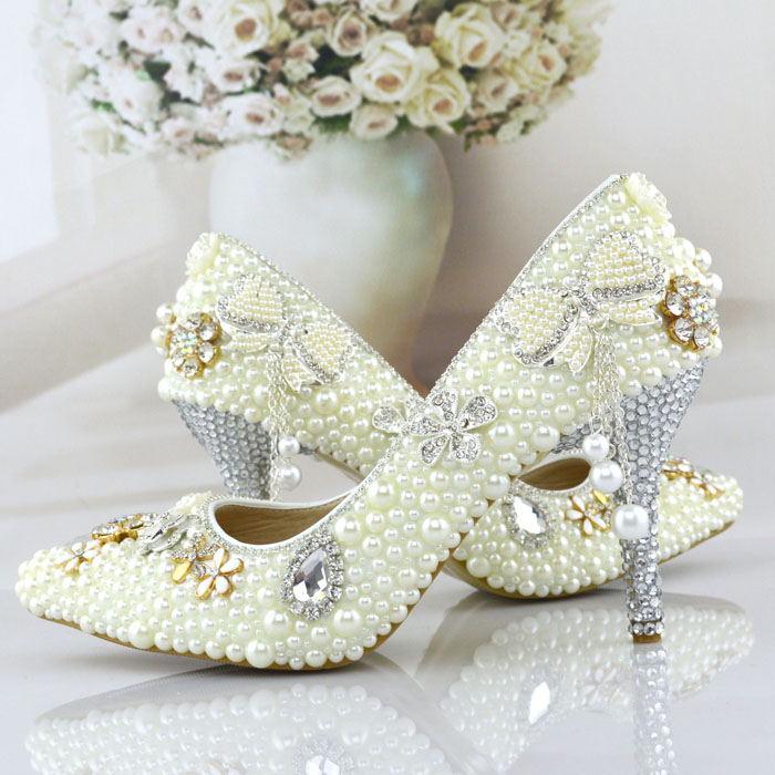 夏季新款白色水晶珍珠婚鞋浅口新娘鞋尖头细跟婚纱鞋结婚晚礼服鞋