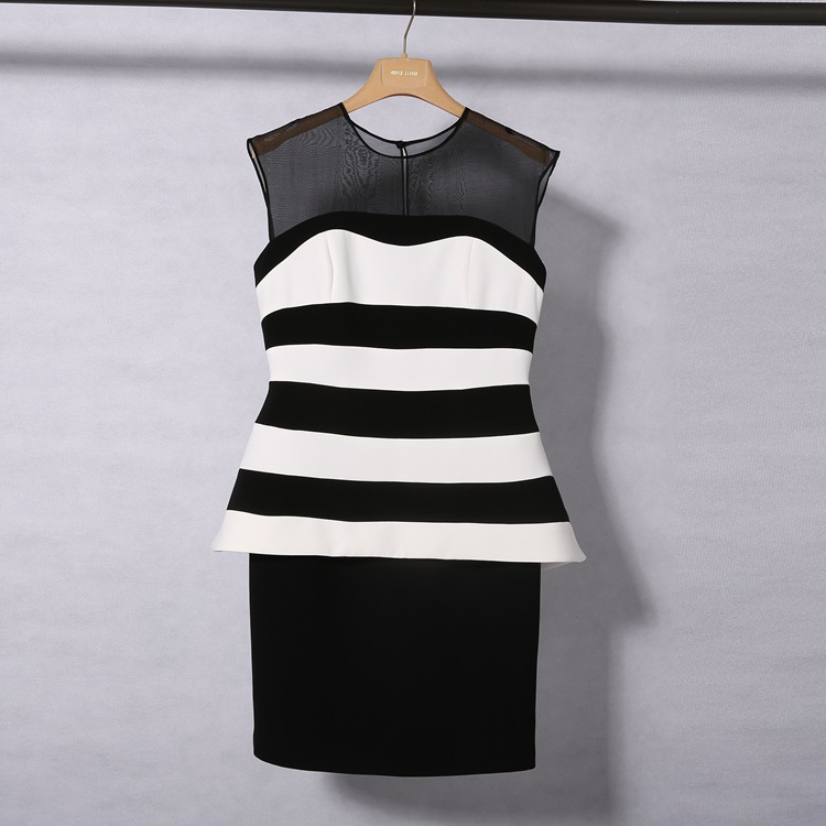梵|法国高级时装品牌LANVI* 黑白条纹修身性感连衣裙