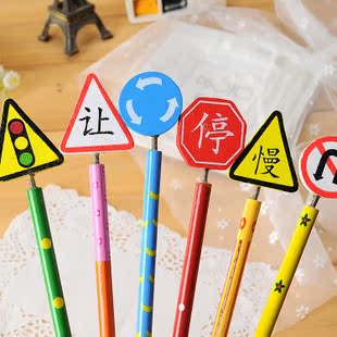 特价日韩国文具 可爱卡通 交通标志 手工木质铅笔 写字笔
