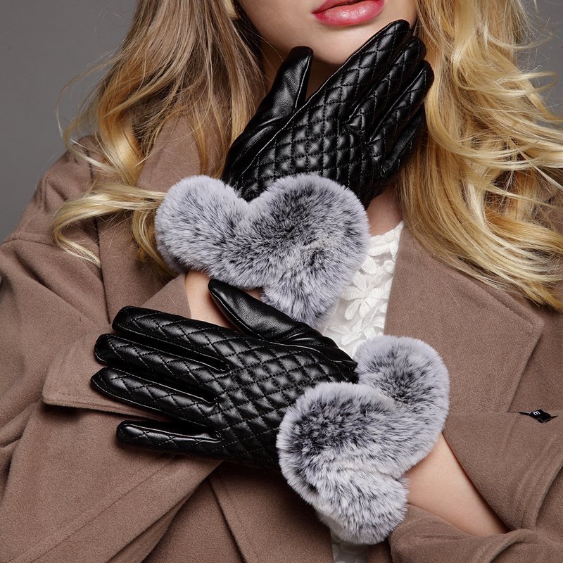 触屏皮手套女式秋冬季韩版可爱仿獭兔毛保暖加绒加厚学生开车骑车
