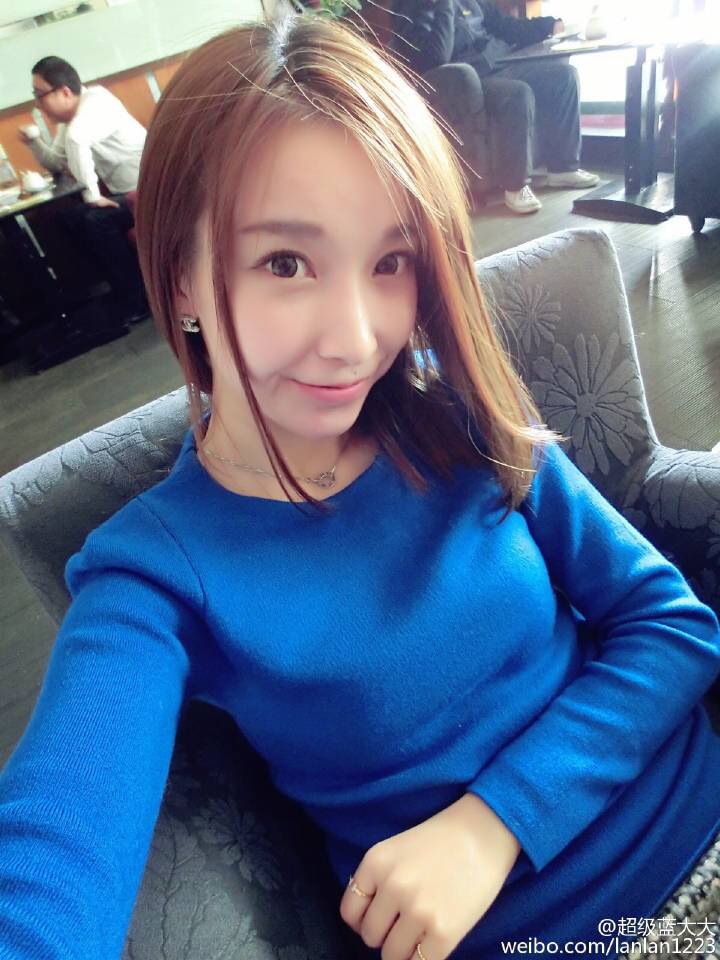 2014冬季新款限量版女式韩版泡泡袖 孔雀蓝加厚高弹打底衫