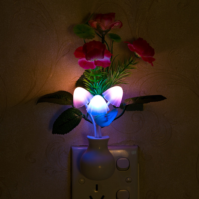 光控LED小夜灯三头床头儿童感光卧室灯婴儿喂奶小壁灯变色蘑菇灯