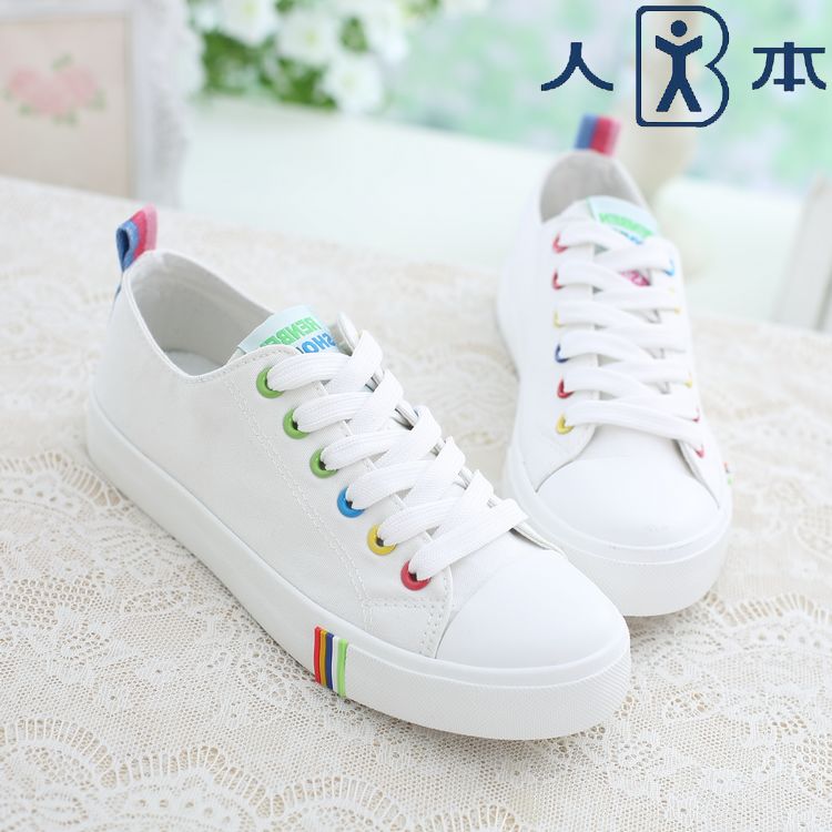 人本白色帆布鞋女 韩版经典系带低帮平底鞋学生休闲鞋板鞋小白鞋