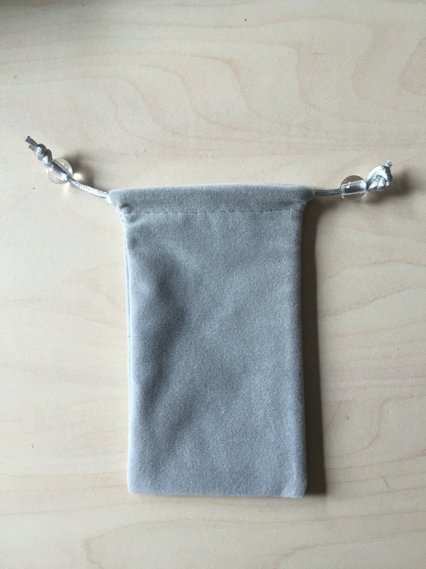 手机精美绒布袋保护套 通用绒布袋 移动电源保护套5寸