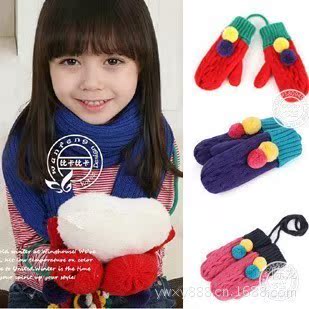 2015韩版儿童秋冬保暖针织毛线手套 新款可爱时尚男女童双球挂绳