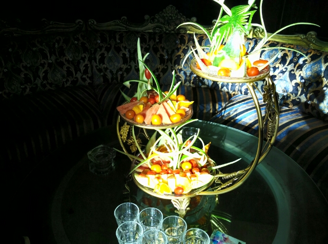 酒吧KTV创意水果盘架现代铁艺蛋糕架欧式点心架多层三层果盘架