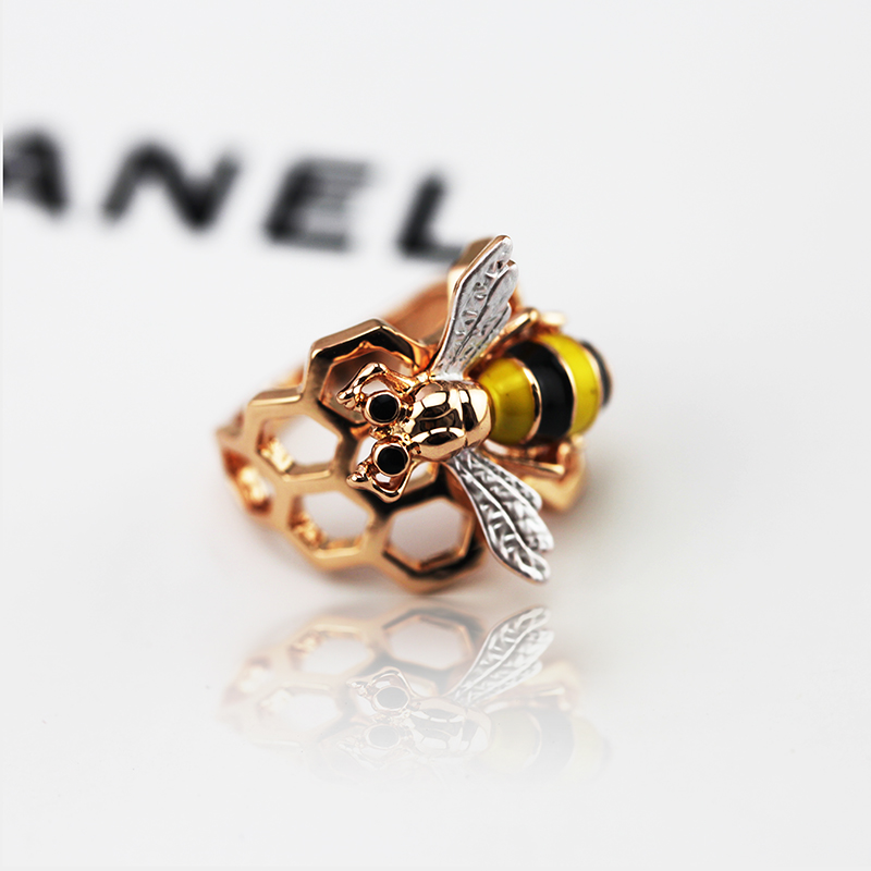 杨幂同款戒指欧美个性夸张饰品米兰时装周蜜蜂食指戒指