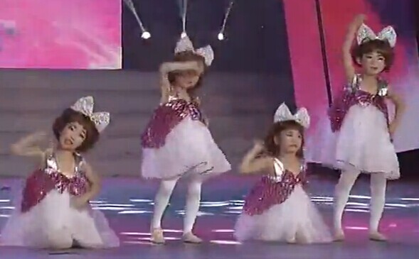 新款洋娃娃的舞会幼儿舞蹈儿童演出服装蝴蝶女童纱裙蓬蓬裙现代舞