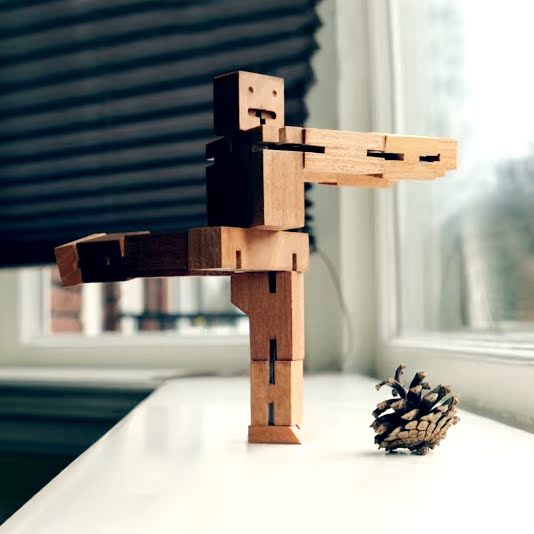 美国Areaware创意模型玩具木质变形金刚魔方机器人儿童礼物