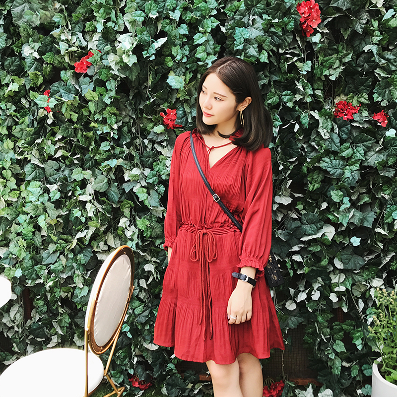 2017夏装新款 气质压褶连衣裙V领收腰七分袖裙子女装红